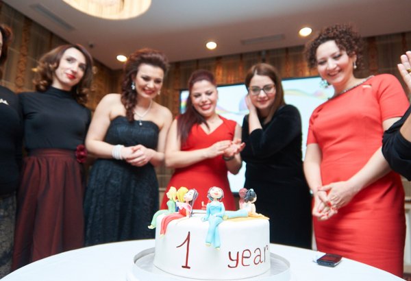 700 бакинских мам отметили свой первый день рождения (ФОТО)