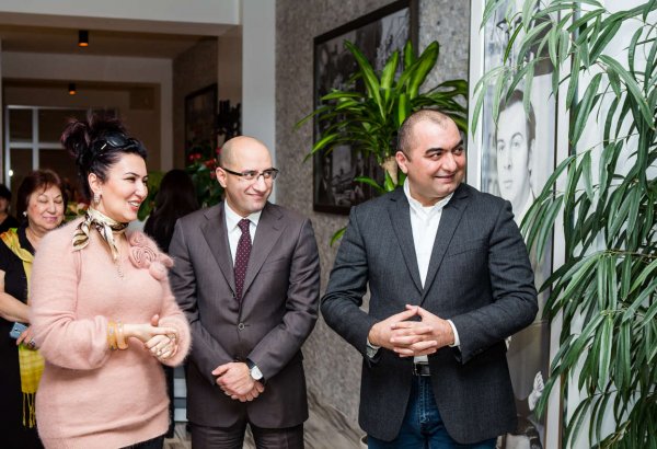 В Баку состоялось торжественное открытие VIP Production - первая выставка Лалы Умуд (ФОТО)