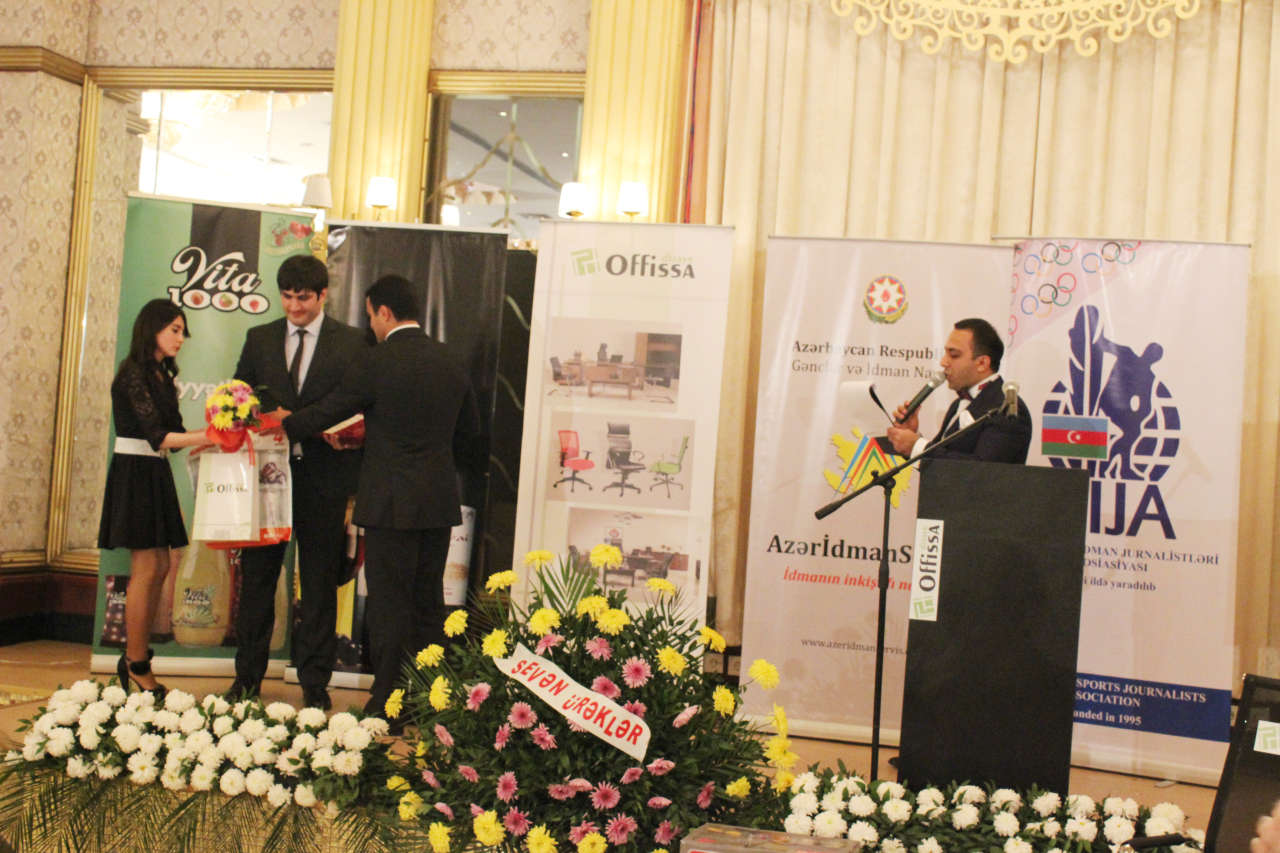 В Баку состоялась церемония награждения спортивной премией "ZƏFƏR 2014" (ФОТО)
