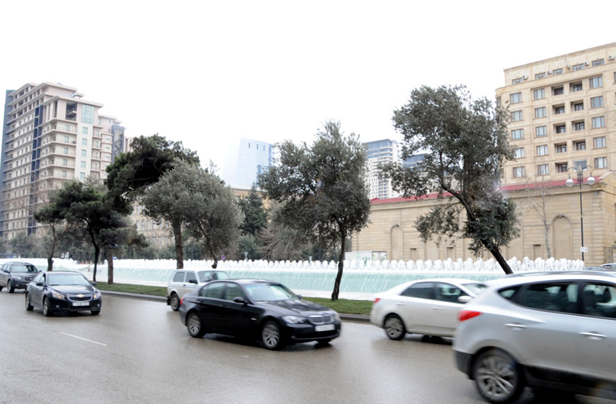 В Баку создан новый комплекс фонтанов и водопадов (ФОТО)