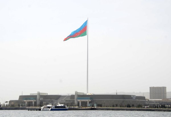 Avrupa İmar ve Kakınma Bankası Azerbaycan'a 2016 yılında ilk kredinin verilmesi için çalışma yapıyor