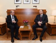 Президент Азербайджана встретился с министром обороны Франции