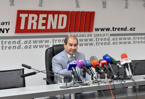 Mübariz Əhmədoğlu: Xarab mikrofon Ermənistan diplomatiyasının köməkçisinə çevrildi