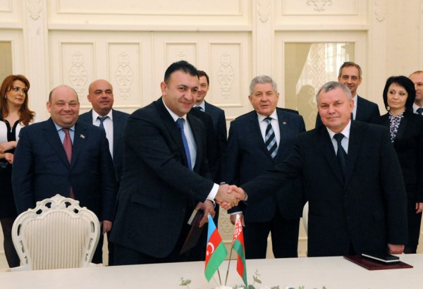 Азербайджан выйдет с белорусскими тракторами на рынки третьих стран (ФОТО)