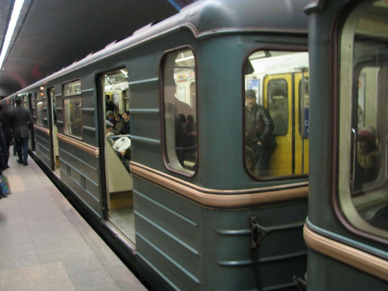 Бакинский метрополитен уточнил сроки ввода в эксплуатацию новых станций