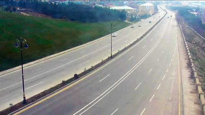 На одном из проспектов Баку частично ограничено движение транспорта