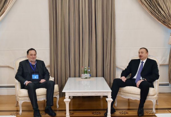Президент Азербайджана принял министра энергетики Греции