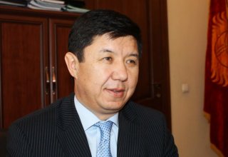 Премьер Кыргызстана потребовал отставки госслужащих, баллотирующихся в депутаты