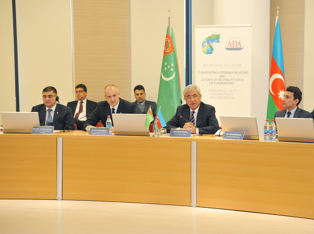 В Баку состоялся круглый стол, посвященный нейтралитету Туркменистана (ФОТО)