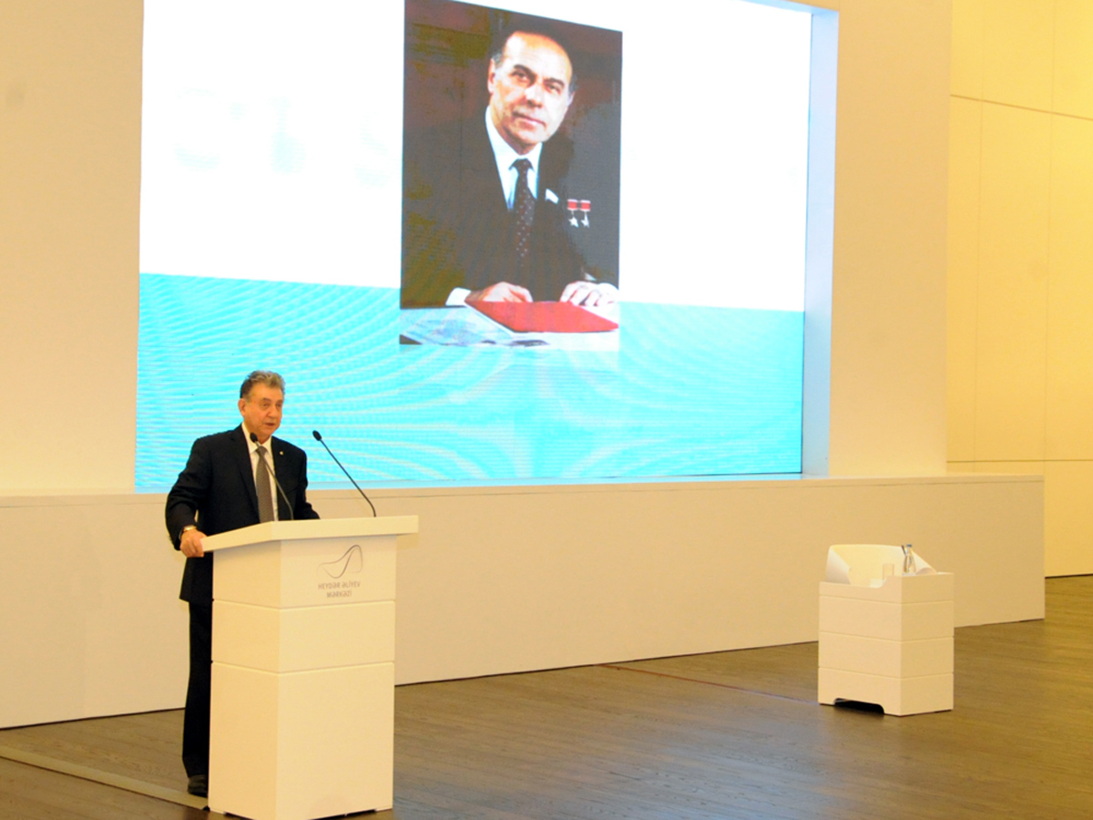 В Центре Гейдара Алиева прошел семинар «Гейдар Алиев и азербайджанская наука» (ФОТО)