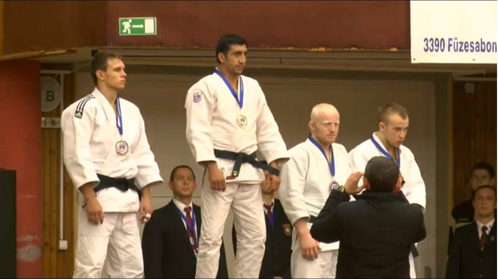 Рамиль Гасымов выиграл золотую медаль в Венгрии (ФОТО)