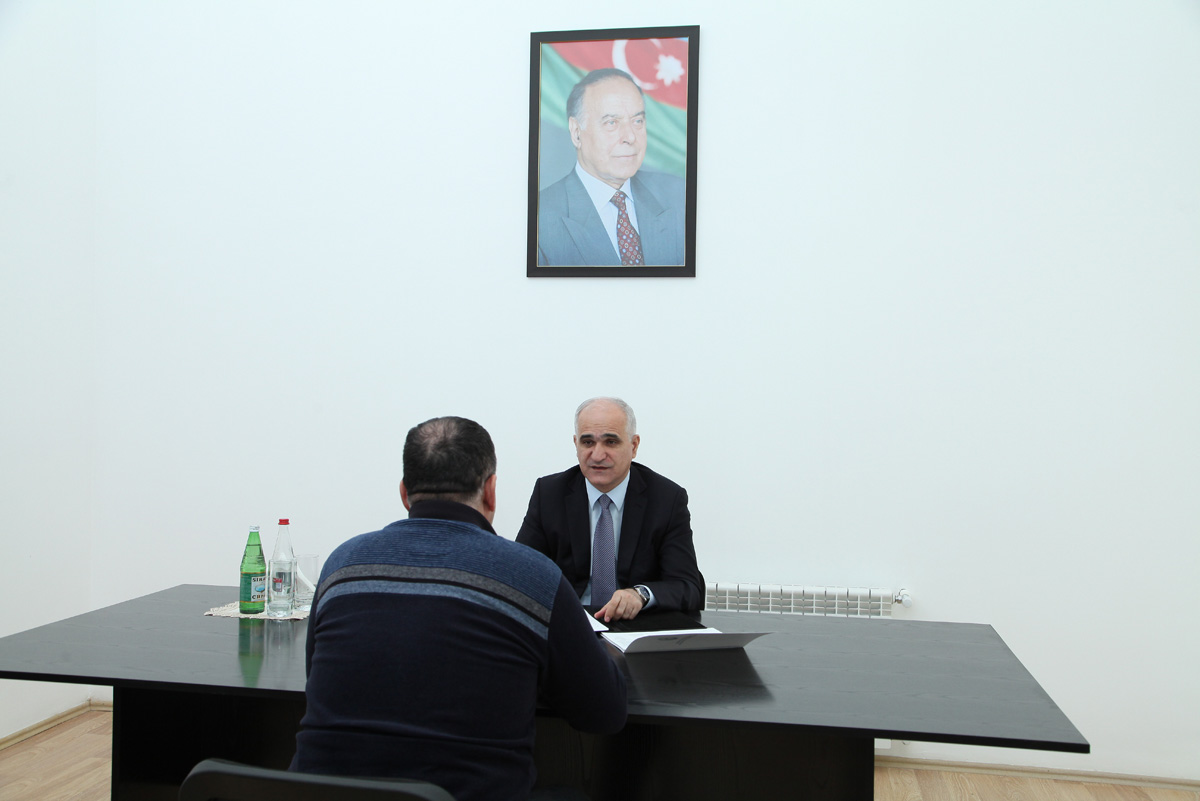 Министр экономики и промышленности Азербайджана принял граждан в Шабранском районе (ФОТО)