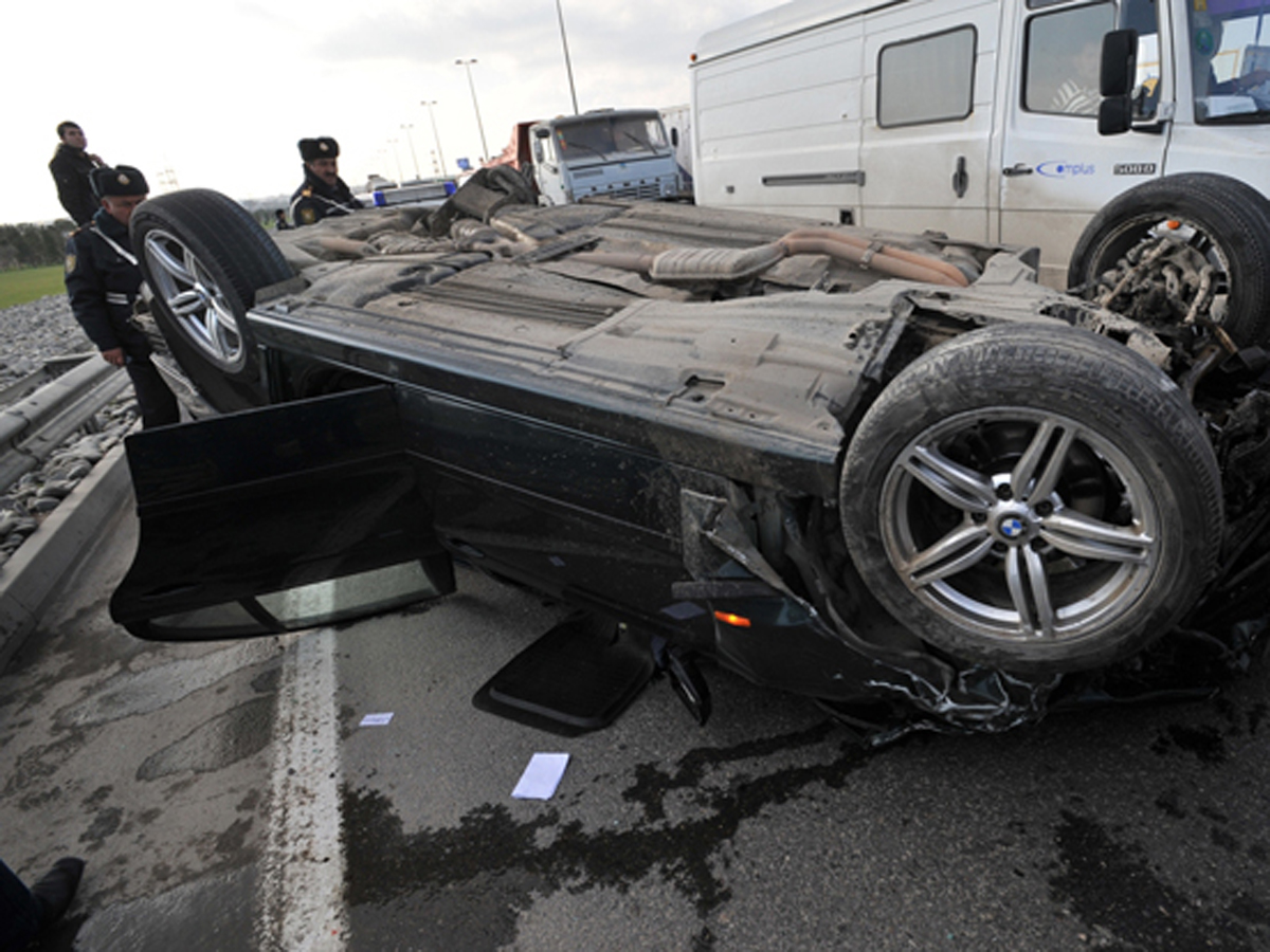 İsmayıllıda "BMW" aşdı, 3 nəfər öldü