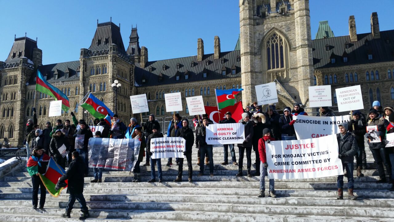 Kanada parlamenti qarşısında Xocalı aksiyası keçirilib (FOTO)