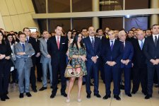 Лейла Алиева приняла участие в церемонии открытия «Выставки классических автомобилей» в Центре Гейдара Алиева (ФОТО)