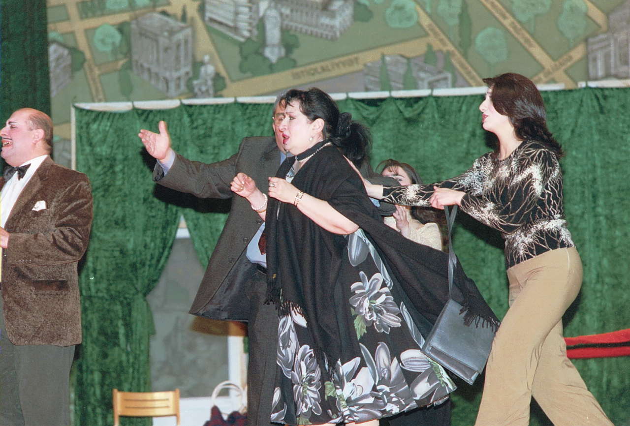 В азербайджанском театре в 105-й раз пересекаются судьбы (ФОТО)