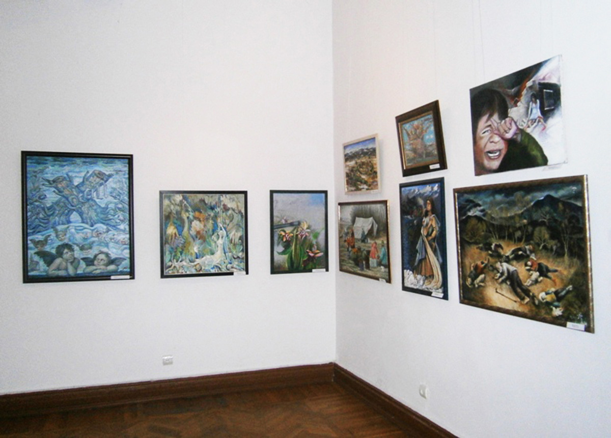 В Баку открылась выставка "Yaddaşlarda yaşayan Xocalı" (ФОТО)