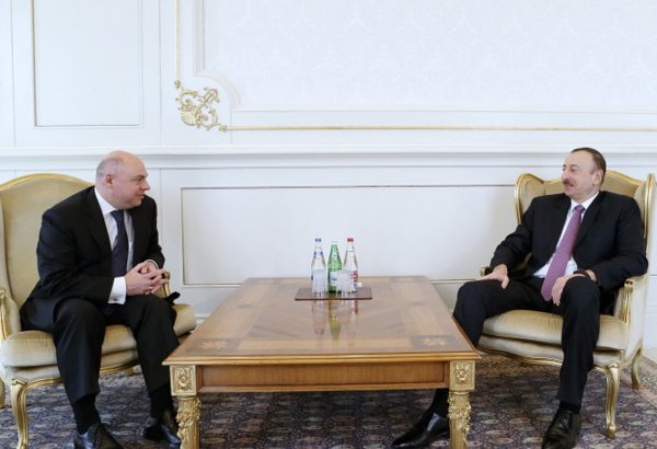 Президент Азербайджана принял верительные грамоты нового посла Польши
