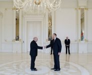 Ilham Aliyev receives credentials of newly-appointed Polish ambassador