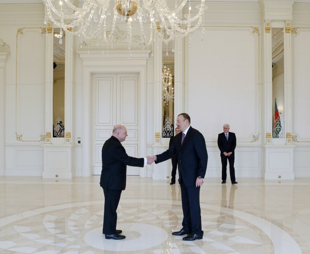 Ilham Aliyev receives credentials of newly-appointed Polish ambassador