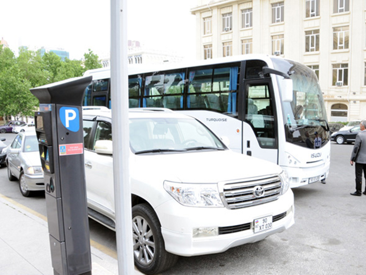 Парковку в Баку можно будет оплатить с использованием бесконтактных платежей