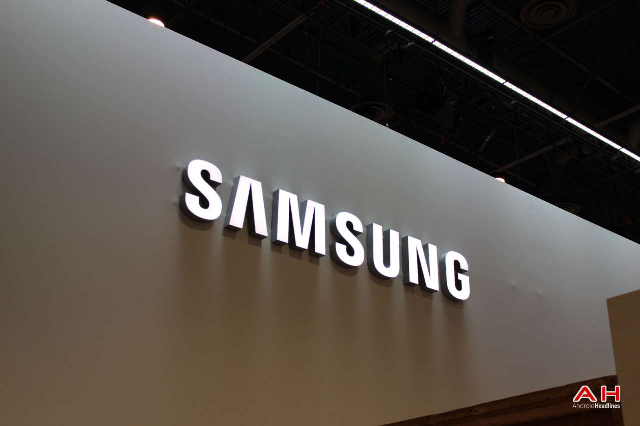 Samsung S6 Edge with curved screen unveiled at MWC
