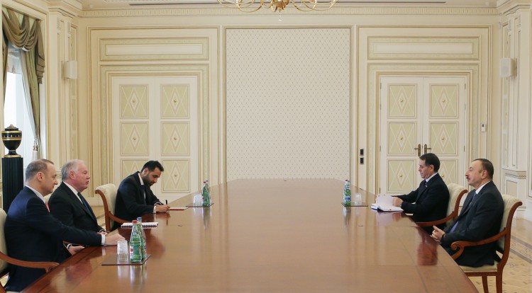 Президент Азербайджана принял  посланника по торговым вопросам  премьера Великобритании