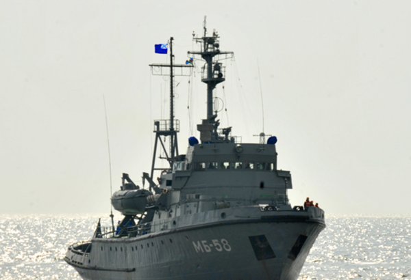 Корабли ВМФ России провели учения на Каспии