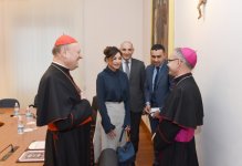 Mehriban Əliyeva Vatikanda Müqəddəs Taxt-Tacın mədəniyyət naziri ilə görüşüb (FOTO)