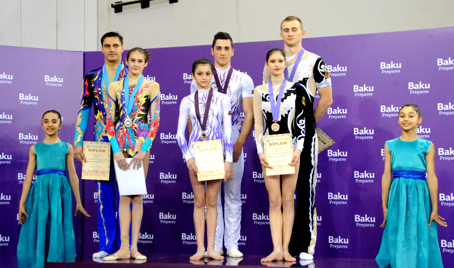 Женская команда Азербайджана по акробатике завоевала золото, у гимнастки Марины Дурунды - серебро (ФОТО)
