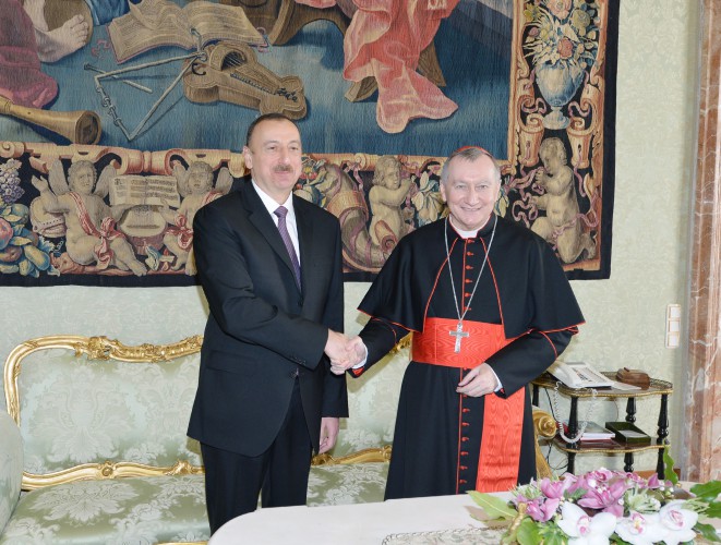 Президент Ильхам Алиев и его супруга встретились с госсекретарем Ватикана в расширенном составе (ФОТО)