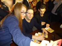 Ажиотаж, сотни автографов и массовое селфи: в Баку приехал Илкер Айрык (ФОТО)