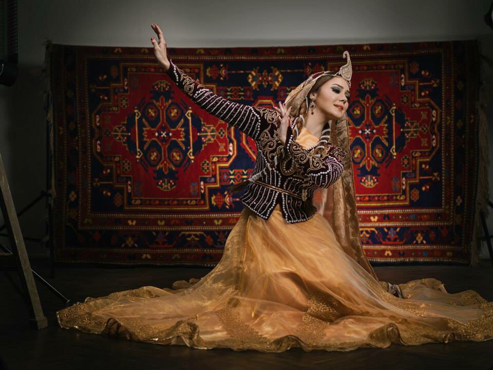Чарующий образ Оксаны Расуловой в проекте "Новруз танцовщицы" (ФОТО)