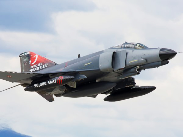 Turkey not to stop using F-4 fighters