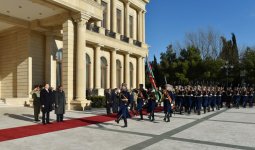 Official welcoming ceremony held in Baku for Pakistan’s president (PHOTO)
