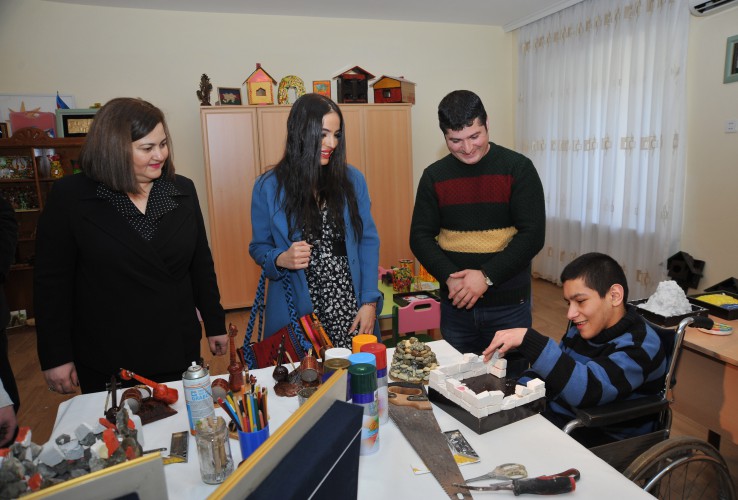 Heydər Əliyev Fondunun vitse-prezidenti Leyla Əliyeva bir sıra uşaq evlərinə baş çəkib (FOTO)