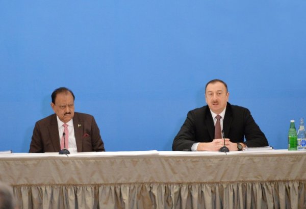 Президенты Азербайджана и Пакистана приняли участие в совместном бизнес-форуме (ФОТО)