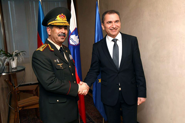 Azerbaijan, Slovenia discuss prospects for military cooperation (PHOTO)