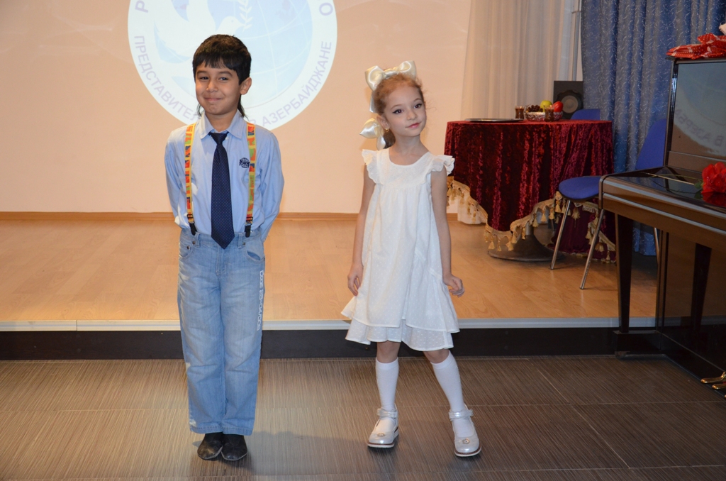Юные артисты в Баку отметили День национального театра (ФОТО)