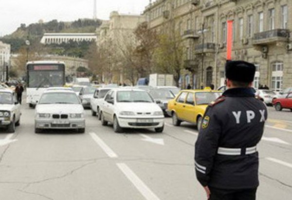 В День Ашура в части Баку ограничат движение транспорта