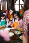 Азербайджанские мамы вместе приготовили шекербуру и отметили Новруз (ФОТО)