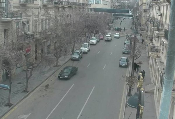 Ограничено движение транспорта на участке одного из проспектов Баку (ФОТО)