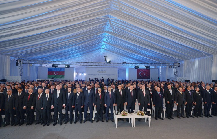 Ильхам Алиев: Все проекты, выдвинутые Азербайджаном до сих пор вместе с Турцией и Грузией в качестве инициативы, были успешными (ФОТО)