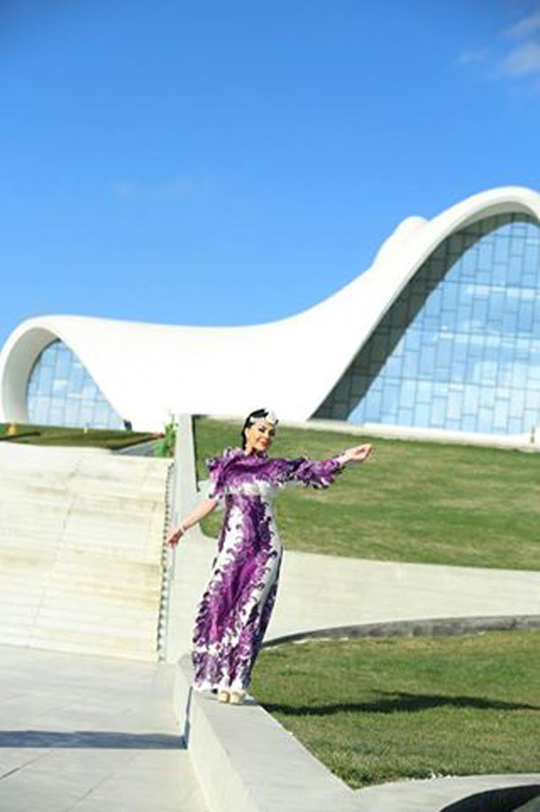 О красоте азербайджанских женщин - праздничный клип ашуг Самиры (ВИДЕО - ФОТО)