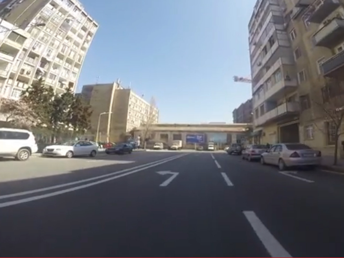 Восстановлено движение транспорта на одной из улиц Баку (ВИДЕО)