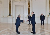 Президент Азербайджана принял верительные грамоты послов ряда государств (ФОТО)