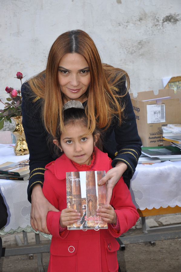 В Товузе прошла интересная акция "Подари книгу детям" (ФОТО)