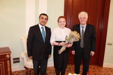 Леониду Кучме вручена премия "Человек года" азербайджанской диаспоры (ФОТО)