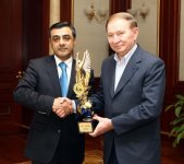 Леониду Кучме вручена премия "Человек года" азербайджанской диаспоры (ФОТО)