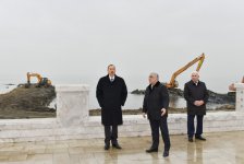 President Ilham Aliyev reviews progress of construction at Baku White City boulevard
